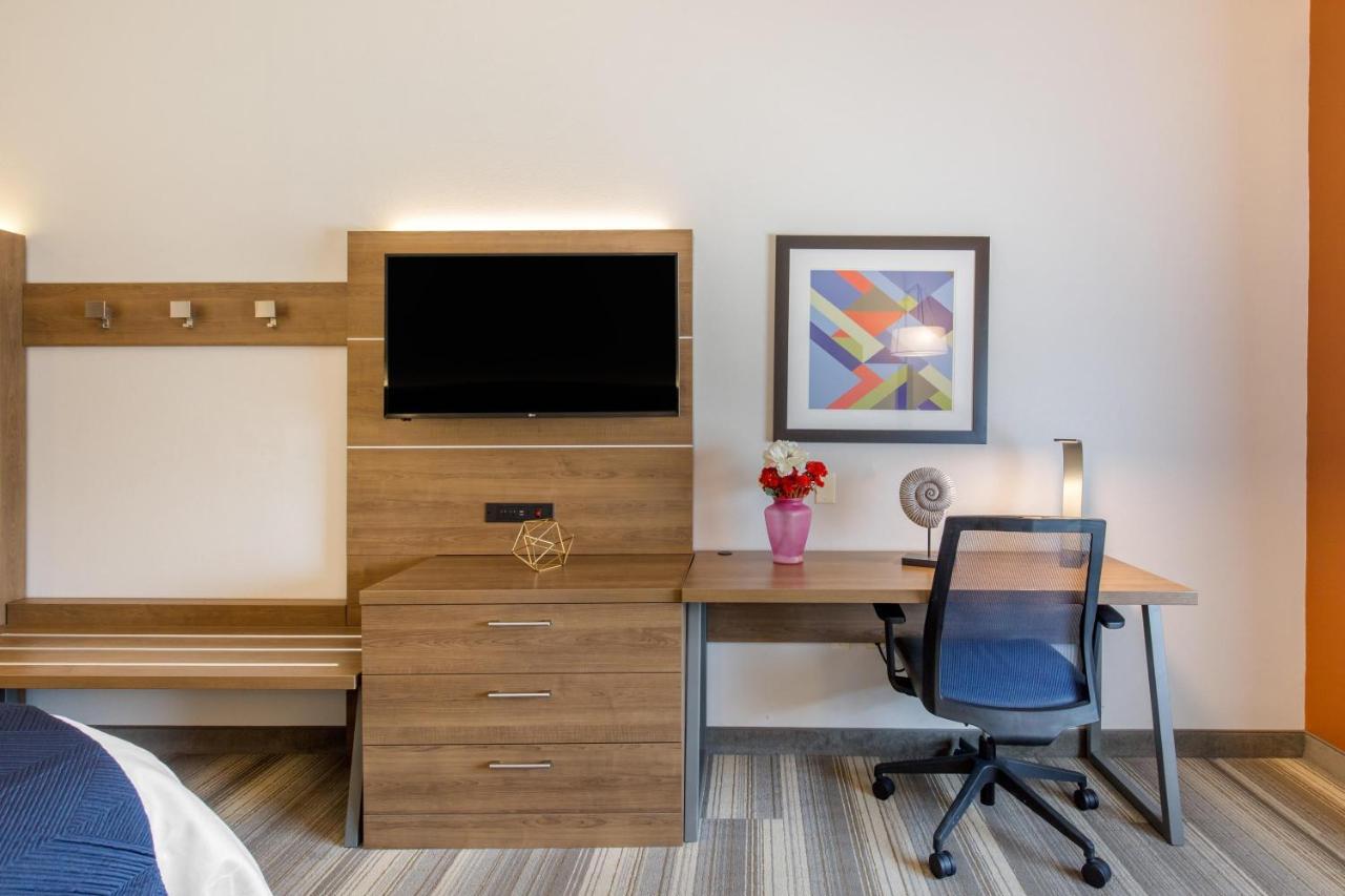 Holiday Inn Express Houston-Alvin By Ihg Oda fotoğraf
