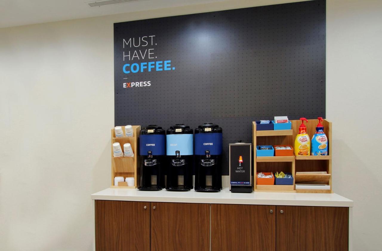 Holiday Inn Express Houston-Alvin By Ihg Dış mekan fotoğraf