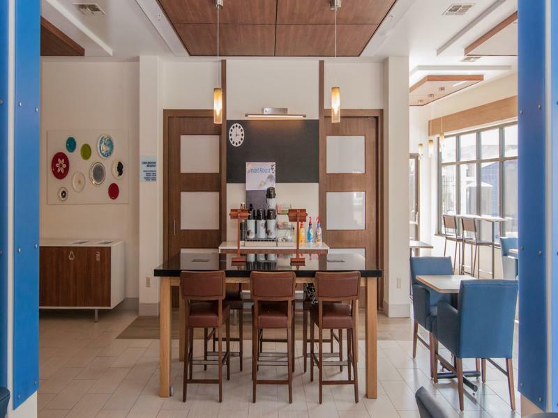 Holiday Inn Express Houston-Alvin By Ihg Dış mekan fotoğraf